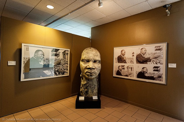 The Martin Luther King Jr. exhibit at the DuSable Museum in Chicago. (© DuSable Museum of African American History)